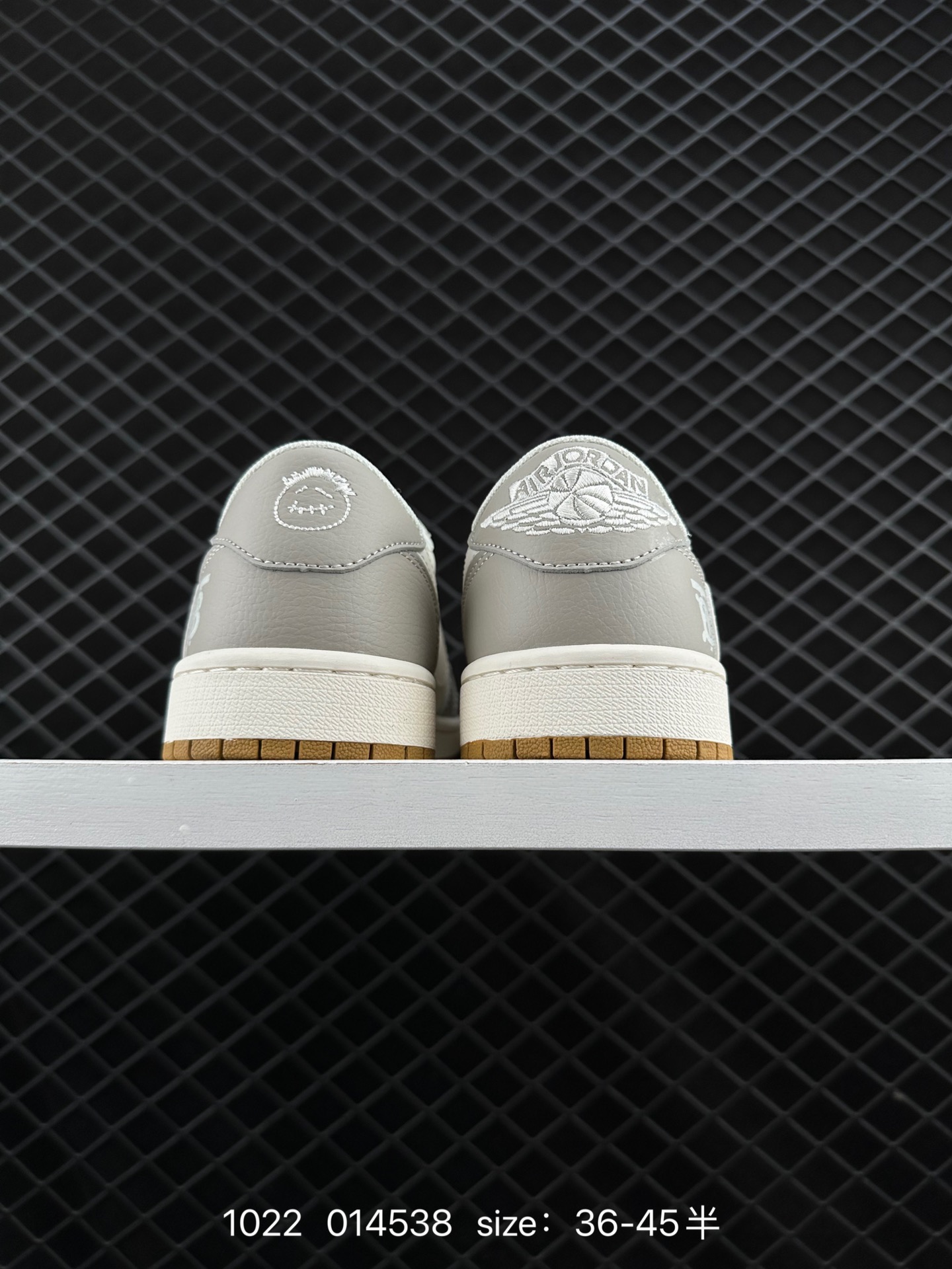 Travis Scott x Air Jordan 1 ” Reverse Mocha “